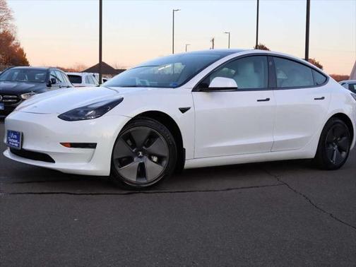2022 Tesla Model 3 Long Range