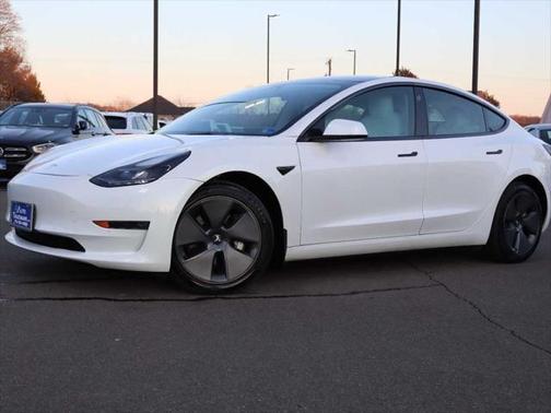 2022 Tesla Model 3 Long Range