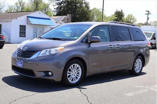 2011 Toyota Sienna XLE