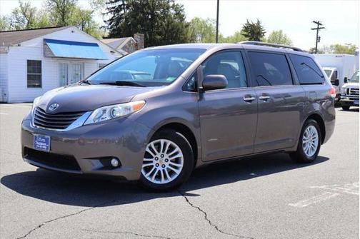 2011 Toyota Sienna XLE