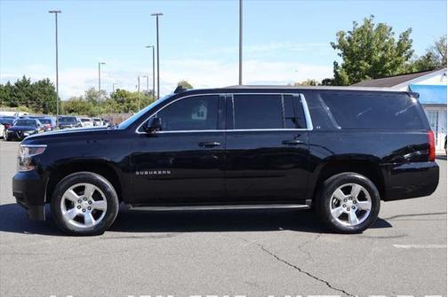 2017 Chevrolet Suburban LT