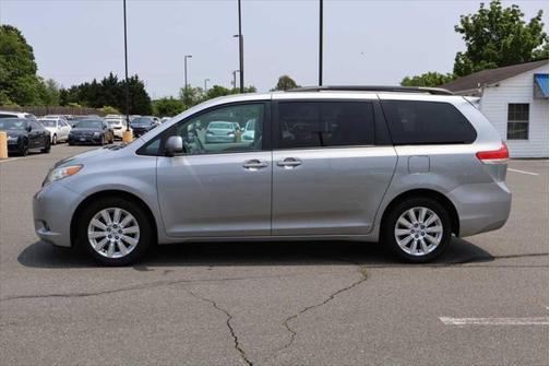 2012 Toyota Sienna XLE