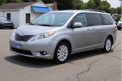 2012 Toyota Sienna XLE