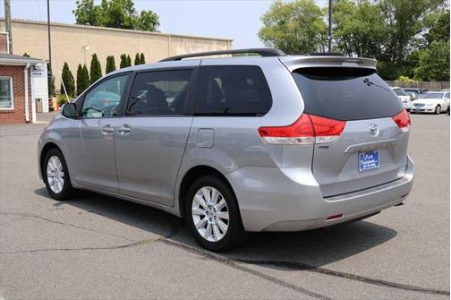 2012 Toyota Sienna XLE