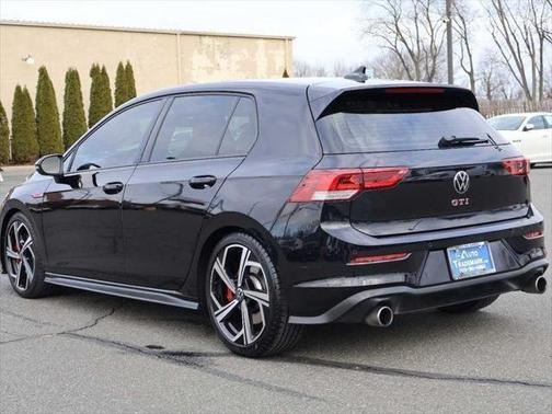 2024 Volkswagen Golf GTI 2.0T SE DSG