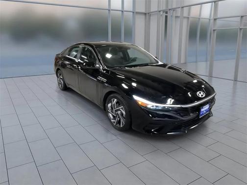 2025 Hyundai ELANTRA Sport