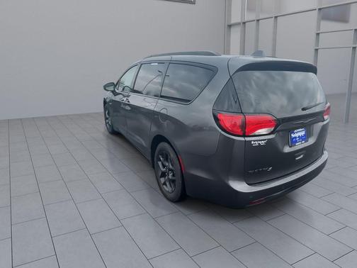 2018 Chrysler Pacifica Touring-L Plus