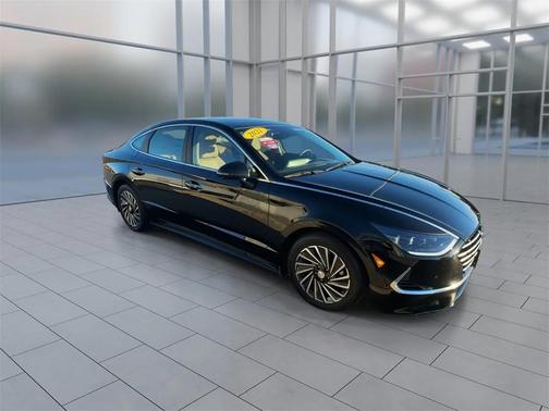 2021 Hyundai SONATA Limited 2.0T