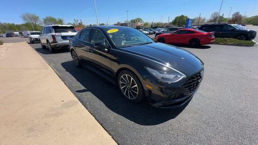 Phantom Black 2022 Hyundai SONATA Limited