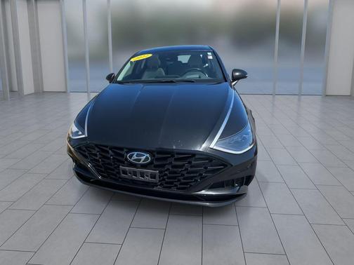 Phantom Black 2022 Hyundai SONATA Limited