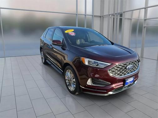 2022 Ford Edge Titanium