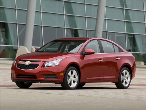 Champagne Silver Metallic 2013 Chevrolet Cruze 2LT