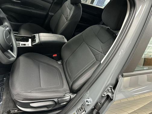 Hampton Gray 2026 Hyundai TUCSON SE