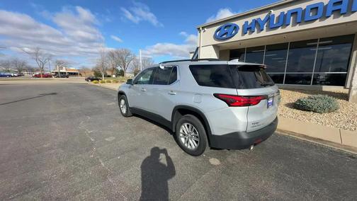 2022 Chevrolet Traverse LT Cloth