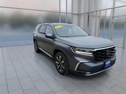 2023 Honda Pilot Touring 8-Passenger