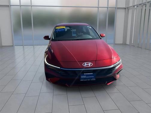 2025 Hyundai ELANTRA SE