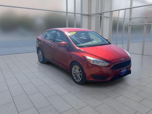 HOT PEPPER RED METALLIC 2018 Ford Focus SE