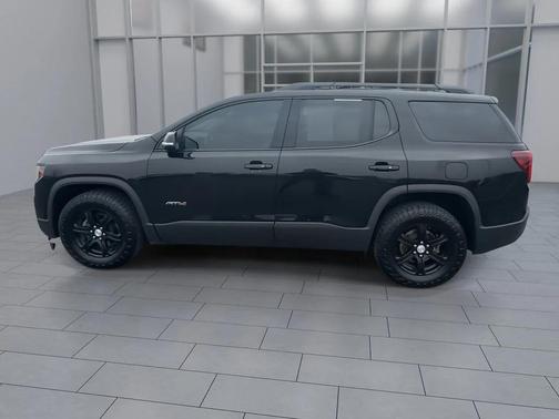 2021 GMC Acadia AT4