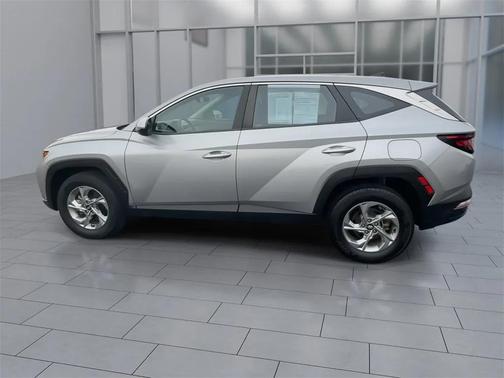 2023 Hyundai TUCSON SE