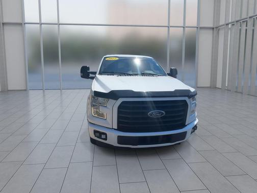 OXFORD WHITE 2017 Ford F-150 XLT