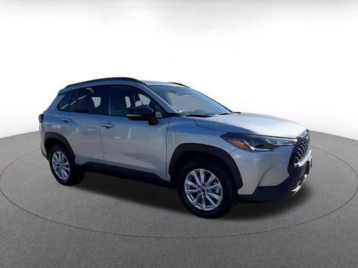 2025 Toyota Corolla Cross LE