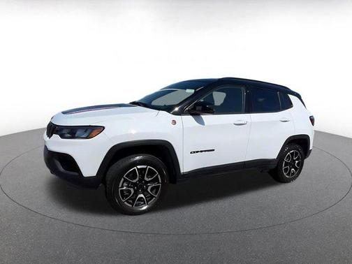 Bright White Clearcoat 2025 Jeep Compass Trailhawk