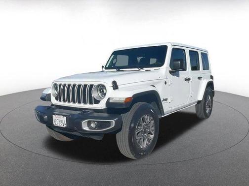 2025 Jeep Wrangler 4-Door Sahara 4x4