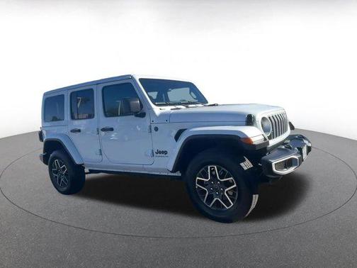 2025 Jeep Wrangler 4-Door Sahara 4x4