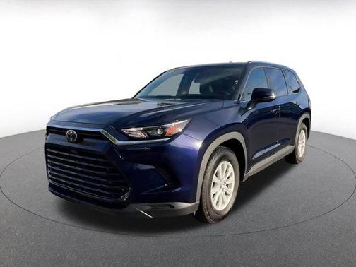 2025 Toyota Highlander LE