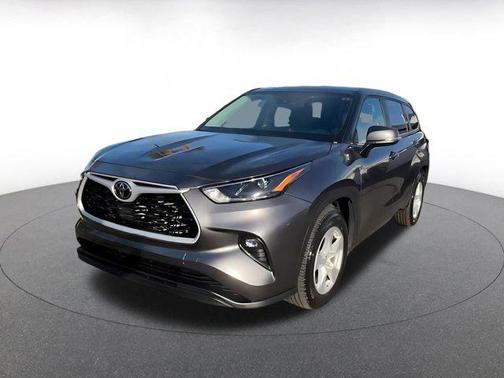 2025 Toyota Highlander LE