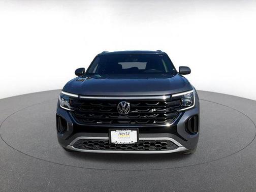 2025 Volkswagen Atlas Cross Sport 2.0T SE w/Technology 4MOTION