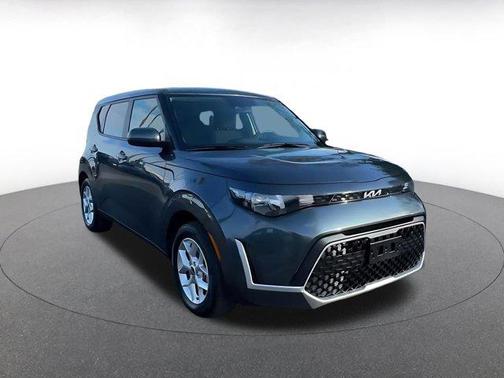 Gravity Gray 2025 Kia Soul LX