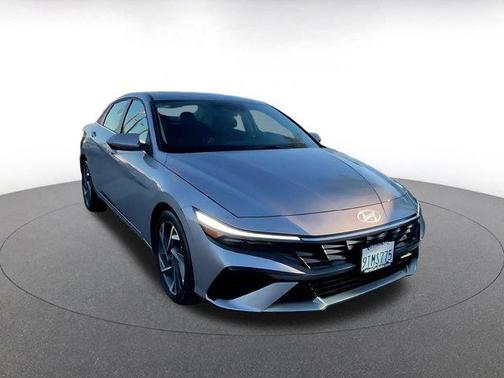 2025 Hyundai ELANTRA HEV Limited