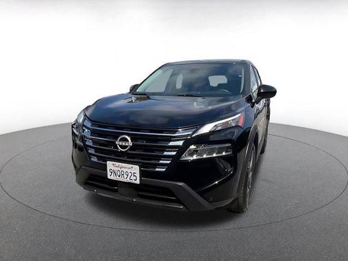 Super Black 2025 Nissan Rogue SV