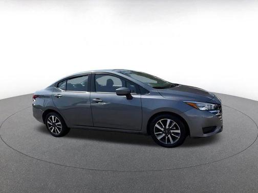 Gun Metallic 2025 Nissan Versa 1.6 SV