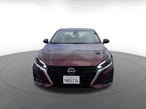 Garnet Pearl Metallic 2025 Nissan Altima SV FWD