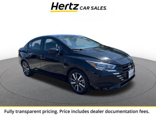 Super Black 2025 Nissan Versa 1.6 SV