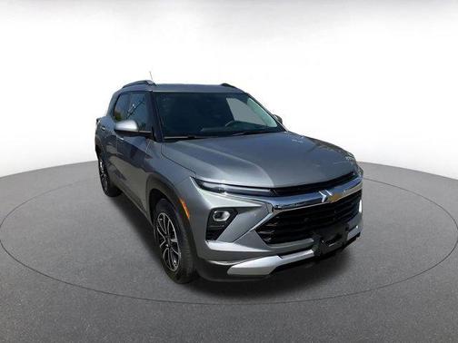 Sterling Gray Metallic 2025 Chevrolet Trailblazer LT
