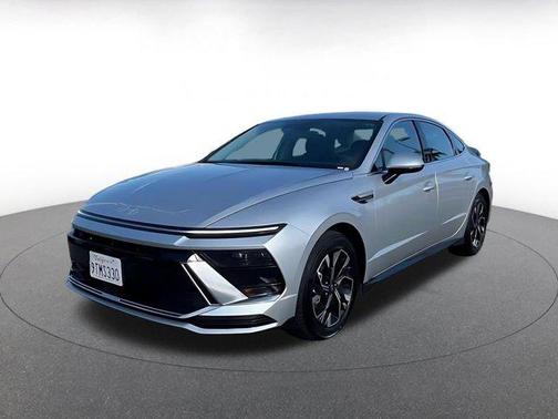 Aero Silver 2025 Hyundai SONATA SEL