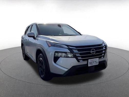 Brilliant Silver Metallic 2025 Nissan Rogue SV