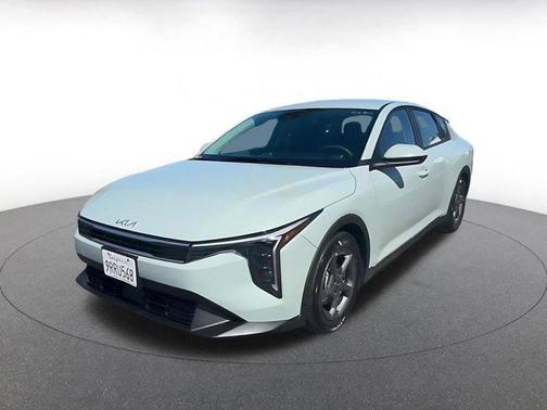 Morning Haze 2025 Kia K4 LXS