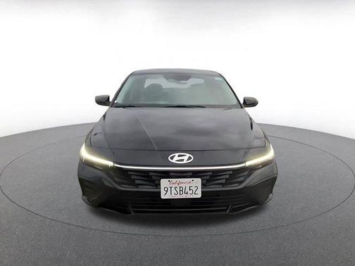 2025 Hyundai ELANTRA HEV Limited