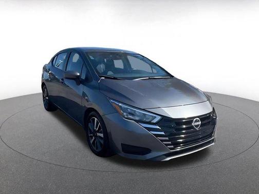 Gun Metallic 2025 Nissan Versa 1.6 SV