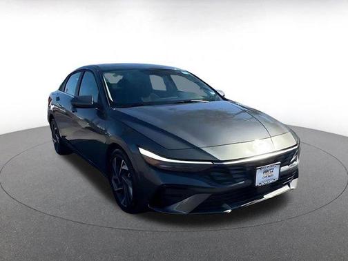 2025 Hyundai ELANTRA SEL