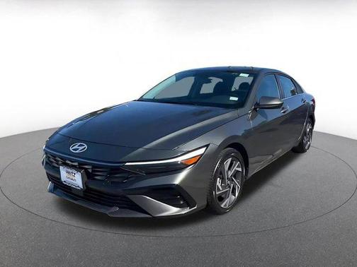 2025 Hyundai ELANTRA SEL