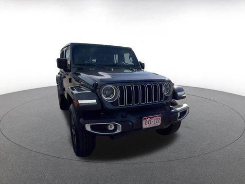 2025 Jeep Wrangler 4-Door Sahara 4x4