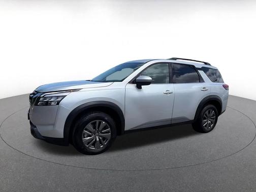 Brilliant Silver Metallic 2025 Nissan Pathfinder SV FWD