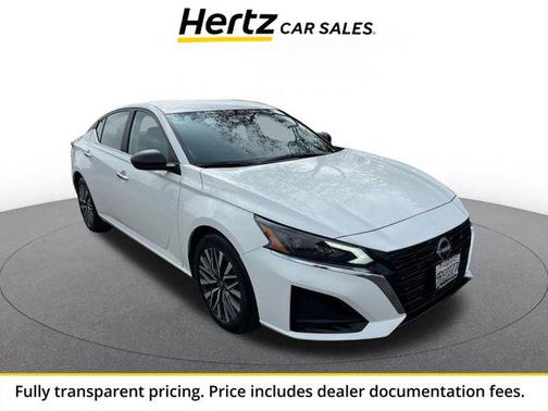 Glacier White 2025 Nissan Altima SV FWD