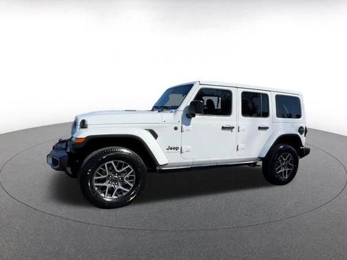 2025 Jeep Wrangler 4-Door Sahara 4x4