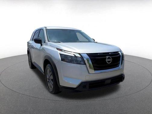 2024 Nissan Pathfinder S FWD